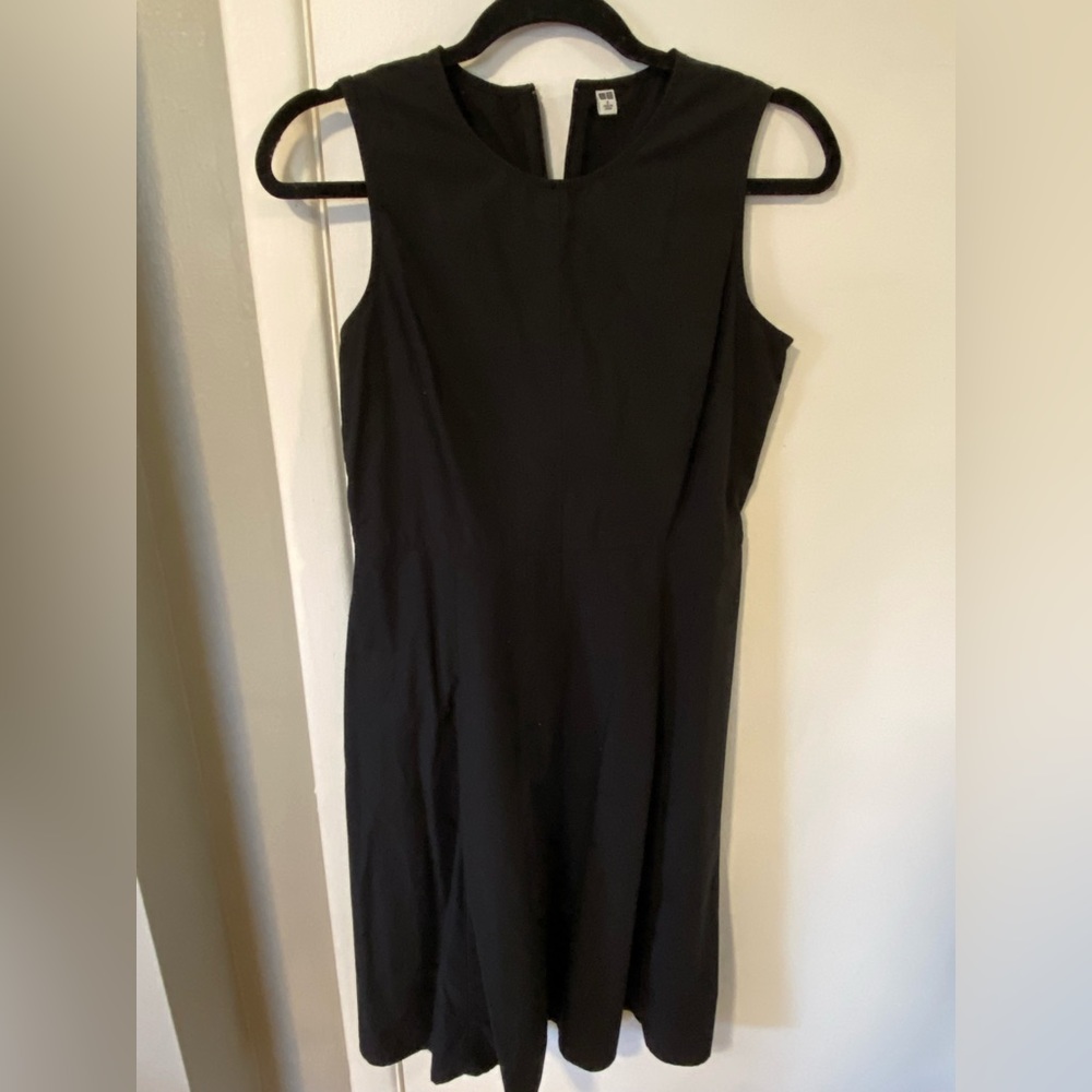 Uniqlo black zipup dress